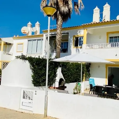 Nice Rose Flat Near Sao Rafael Beach Lägenhet *